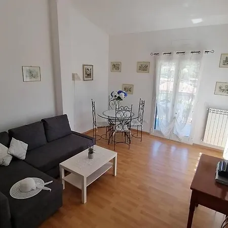 Vakantiehuis In Villetta Con Giardino E Posto Auto Imperia